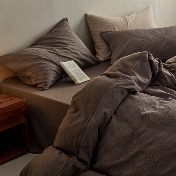 91家纺网 家纺一手货源 找家纺 梦享生活家居 2023新款提花四件套-侘寂风 肌理纹-咖色