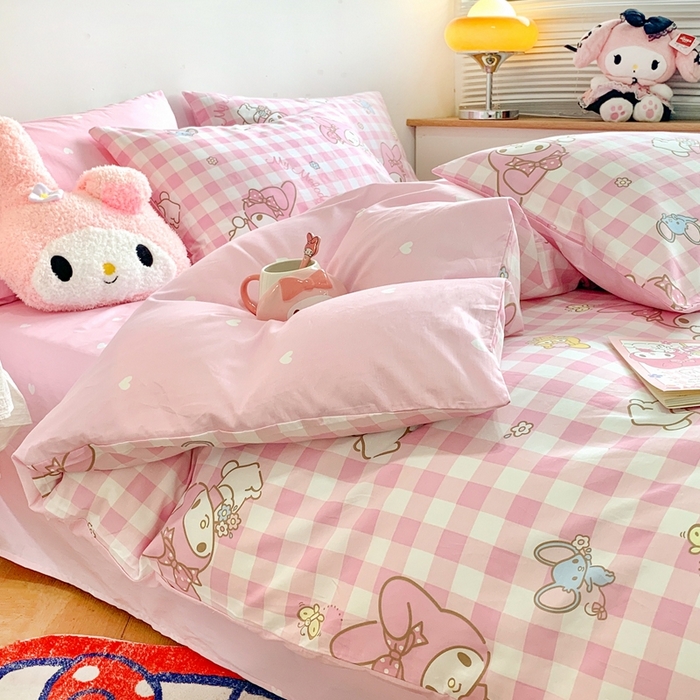 91家纺网 家纺一手货源 找家纺 朵希曼 2025新款全棉三丽鸥卡通印花系列四件套 粉格美乐蒂