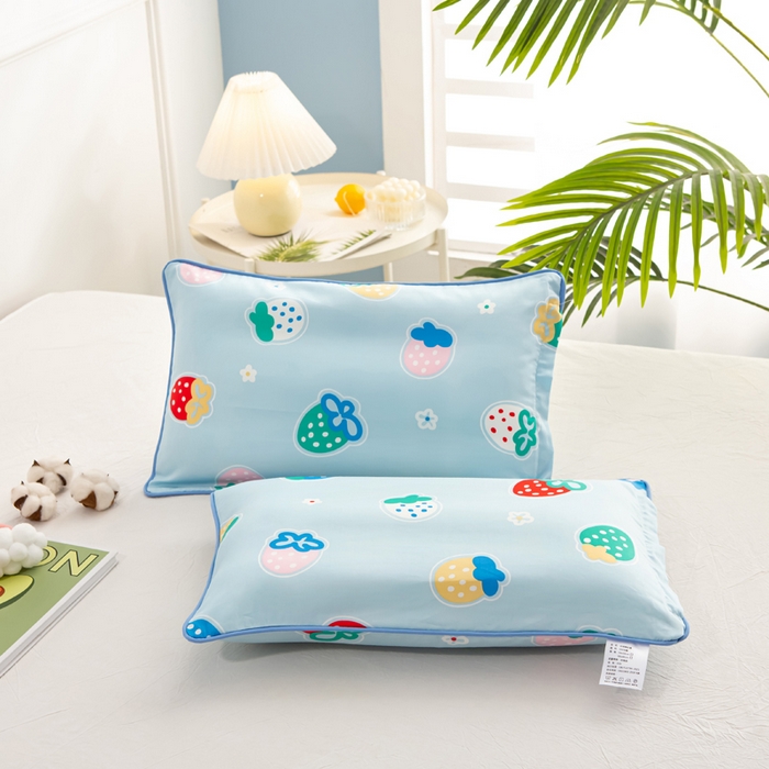 91家纺网 家纺一手货源 找家纺 萌番宝 2023新款全棉儿童60支枕芯枕套午睡枕A类双面枕 兰朵朵莓