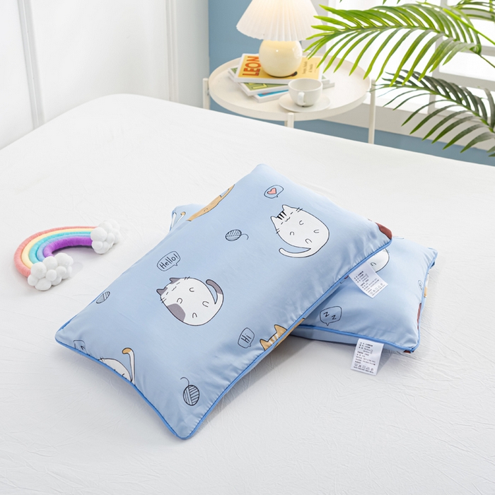 91家纺网 家纺一手货源 找家纺 萌番宝 2023新款全棉儿童60支枕芯枕套午睡枕A类双面枕 猫肚蓝