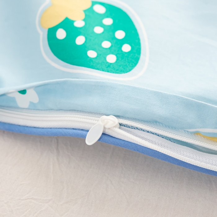 91家纺网 家纺一手货源 找家纺 萌番宝 2023新款全棉儿童60支枕芯枕套午睡枕A类双面枕 兰朵朵莓