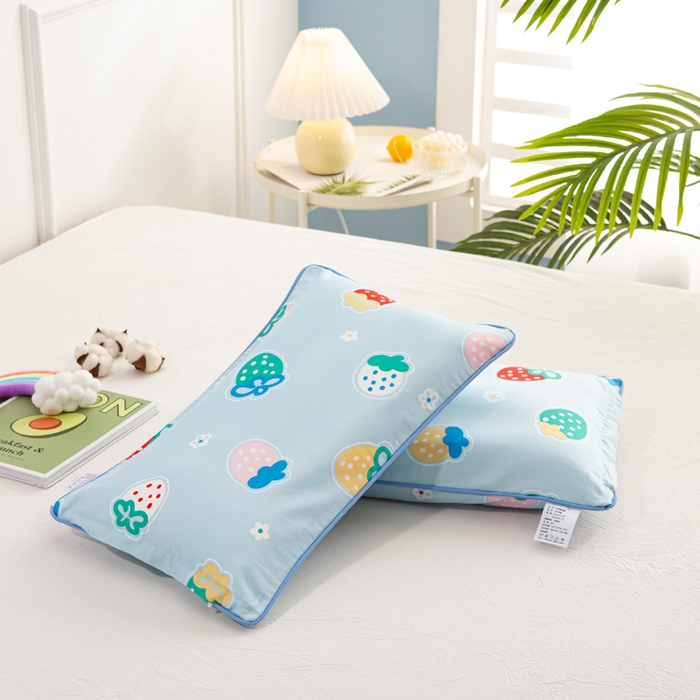 91家纺网 家纺一手货源 找家纺 萌番宝 2023新款全棉儿童60支枕芯枕套午睡枕A类双面枕 兰朵朵莓