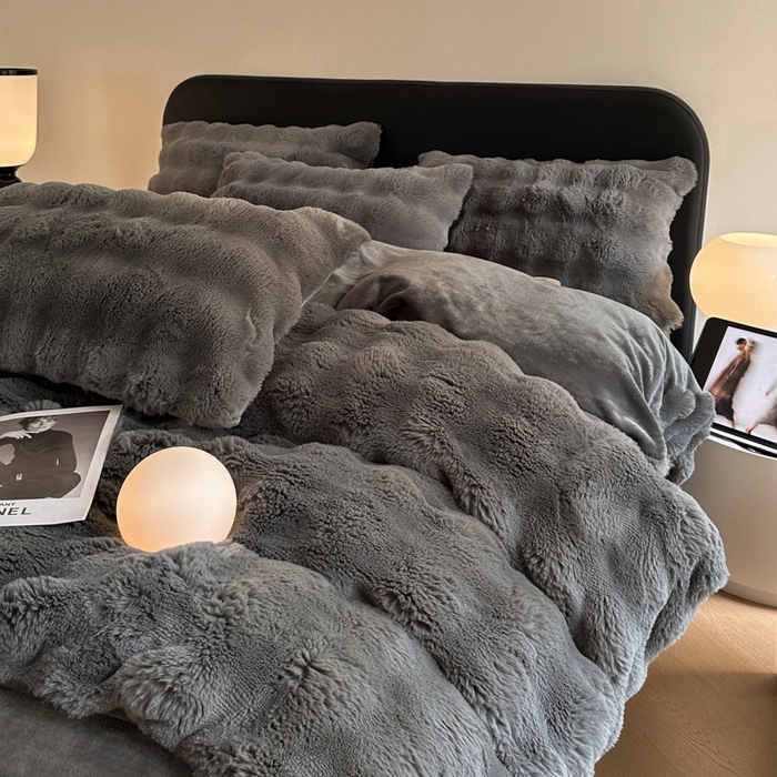 91家纺网 家纺一手货源 找家纺 梦柏家纺 2023新款大兔绒四件套 深灰