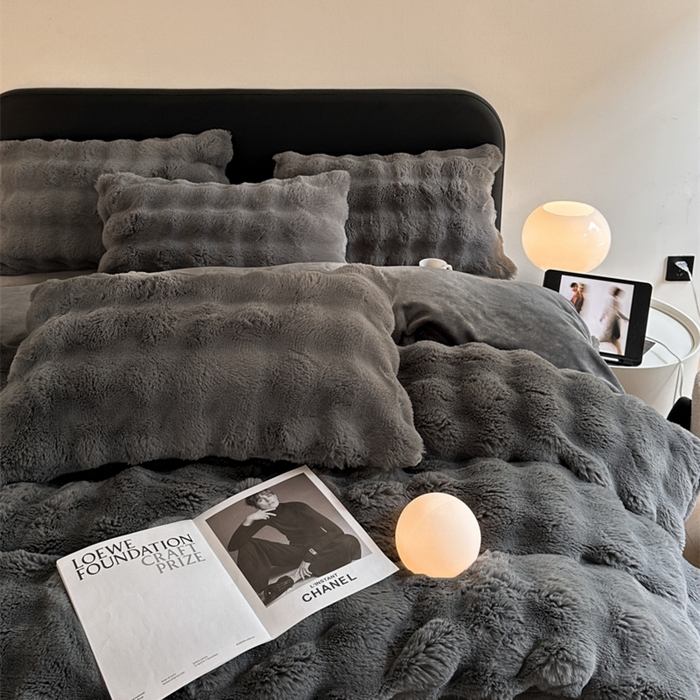 91家纺网 家纺一手货源 找家纺 梦柏家纺 2023新款大兔绒四件套 深灰