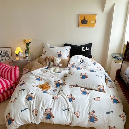 时年家纺 2023新款牛奶绒印花系列套件 小可爱风格 背包小熊