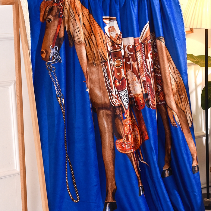 91家纺网 家纺一手货源 找家纺 爵仕家纺 2023新款羊羔绒毯宫廷风骏马系列 蓝马