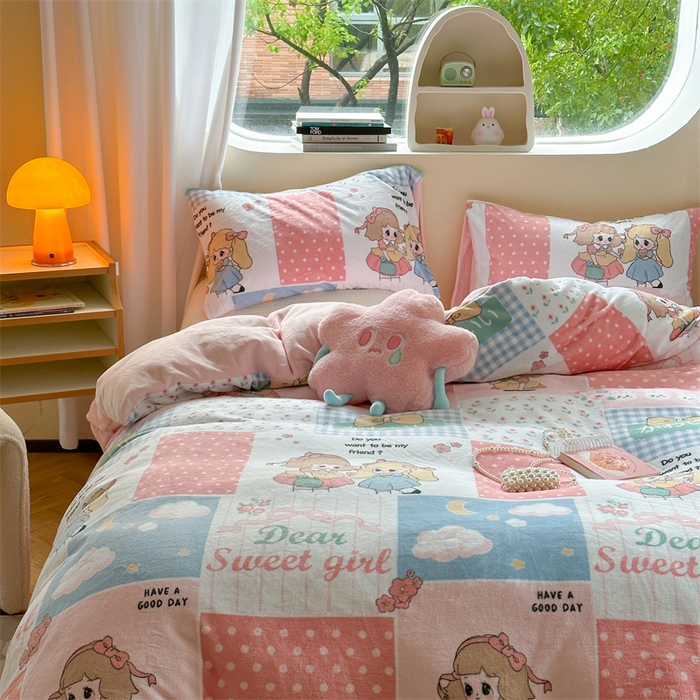 91家纺网 家纺一手货源 找家纺 2023新款牛奶绒印花系列套件 花卉风格 萝莉