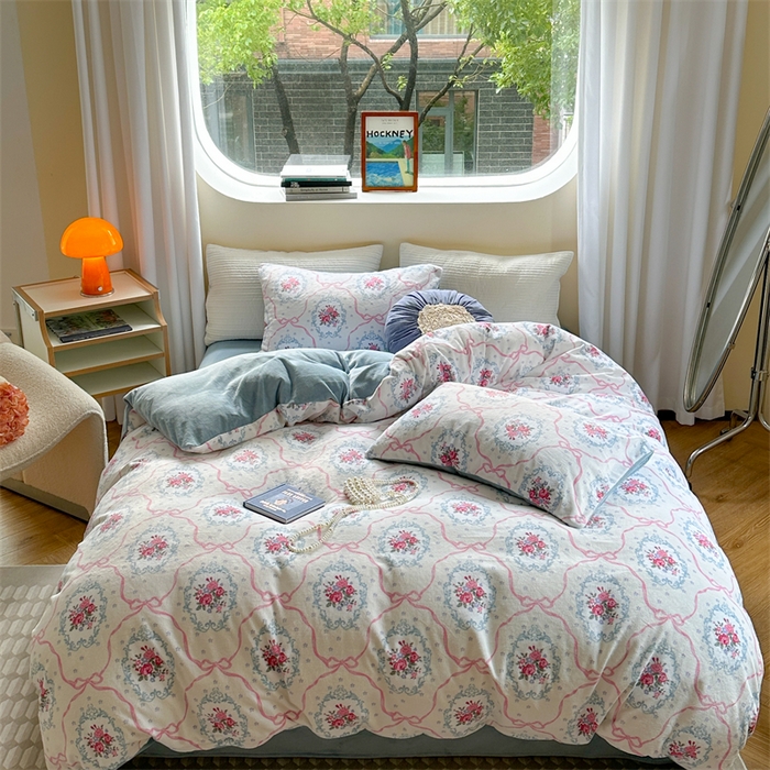 91家纺网 家纺一手货源 找家纺 2023新款牛奶绒印花系列套件 花卉风格 伊莎