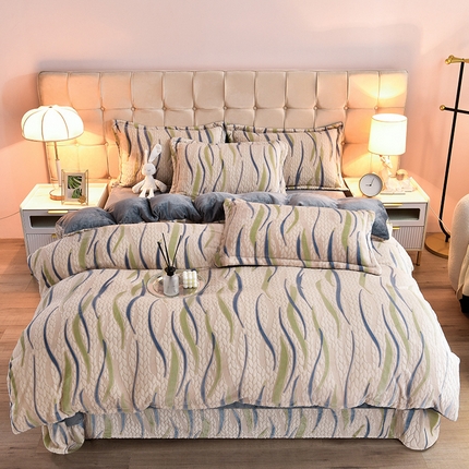 畅畅家纺 2024新款高克重8斤加厚牛奶绒6D雕花绒印花水晶绒金貂绒法莱绒四件套 川流不息-兰