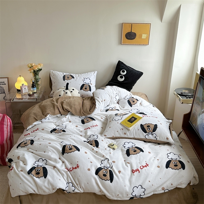 91家纺网 家纺一手货源 找家纺 时年家纺 2023新款牛奶绒印花系列套件 小可爱风格 美食家