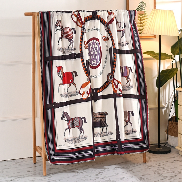 91家纺网 家纺一手货源 找家纺 爵仕家纺 2023新款羊羔绒毯宫廷风骏马系列 十骏马白