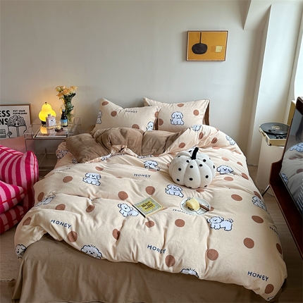 91家纺网 家纺一手货源 找家纺 （总）时年家纺 2023新款牛奶绒印花系列套件 小可爱风格