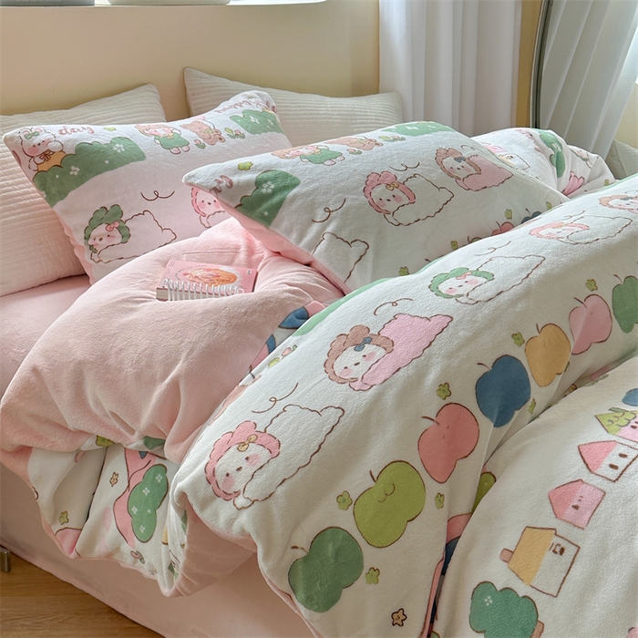 91家纺网 家纺一手货源 找家纺 2023新款牛奶绒印花系列套件 花卉风格 快乐一天