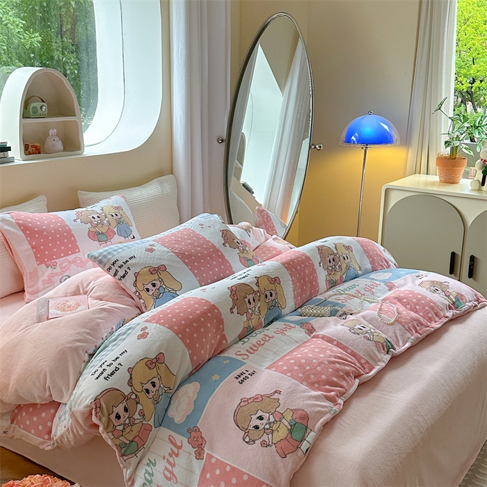 91家纺网 家纺一手货源 找家纺 2023新款牛奶绒印花系列套件 花卉风格 萝莉