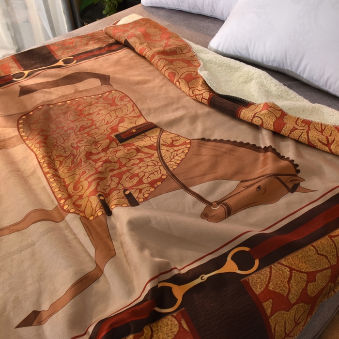 91家纺网 家纺一手货源 找家纺 爵仕家纺 2023新款羊羔绒毯宫廷风骏马系列 唐马