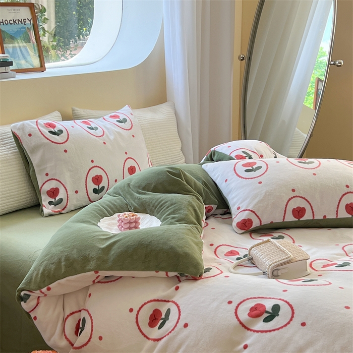 91家纺网 家纺一手货源 找家纺  （总）时年家纺 2023新款牛奶绒印花系列套件 花卉风格