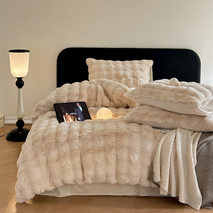 91家纺网 家纺一手货源 找家纺 梦柏家纺 2023新款大兔绒四件套 米杏