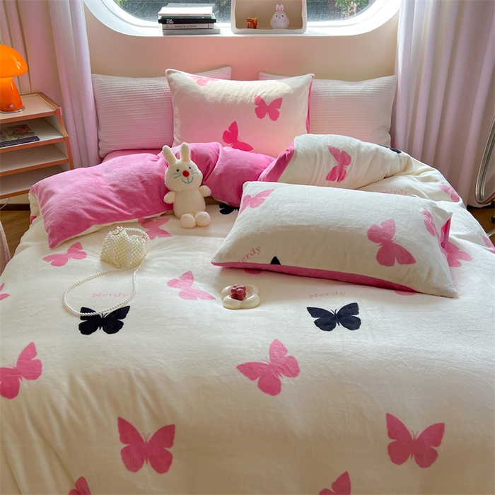 91家纺网 家纺一手货源 找家纺 2023新款牛奶绒印花系列套件 花卉风格 金吉拉