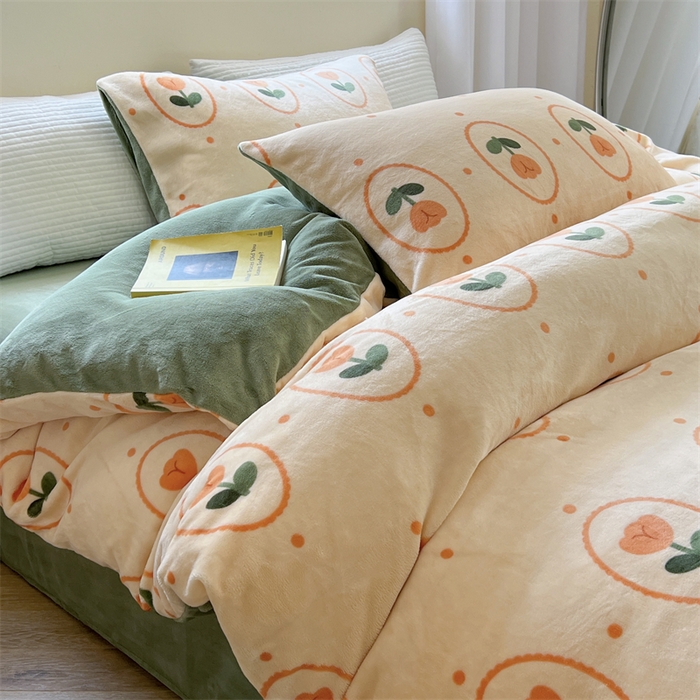 91家纺网 家纺一手货源 找家纺 2023新款牛奶绒印花系列套件 花卉风格 波点小花-咖