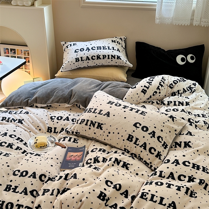 91家纺网 家纺一手货源 找家纺 时年家纺 2023新款牛奶绒印花系列套件 简约风格 甜酷-米