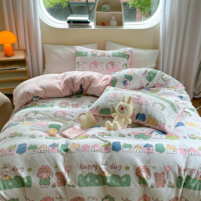 91家纺网 家纺一手货源 找家纺 2023新款牛奶绒印花系列套件 花卉风格 快乐一天