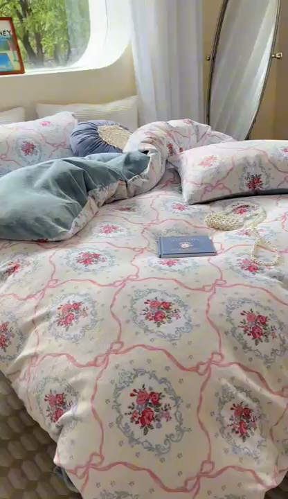 91家纺网 家纺一手货源 找家纺 2023新款牛奶绒印花系列套件 花卉风格 伊莎