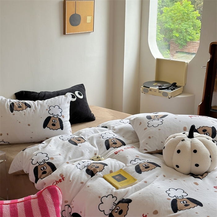 91家纺网 家纺一手货源 找家纺 时年家纺 2023新款牛奶绒印花系列套件 小可爱风格 美食家