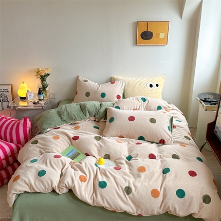 91家纺网 家纺一手货源 找家纺 （总）时年家纺 2023新款牛奶绒印花系列套件 小可爱风格