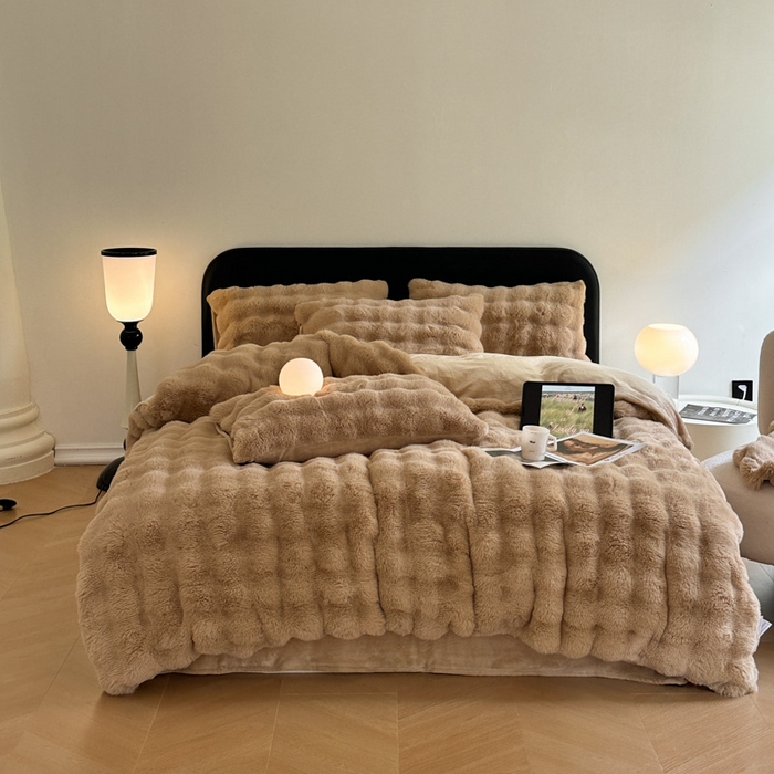 91家纺网 家纺一手货源 找家纺 梦柏家纺 2023新款大兔绒四件套 浅驼