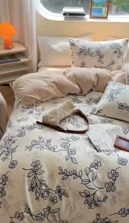 91家纺网 家纺一手货源 找家纺 2023新款牛奶绒印花系列套件 花卉风格 蔓藤