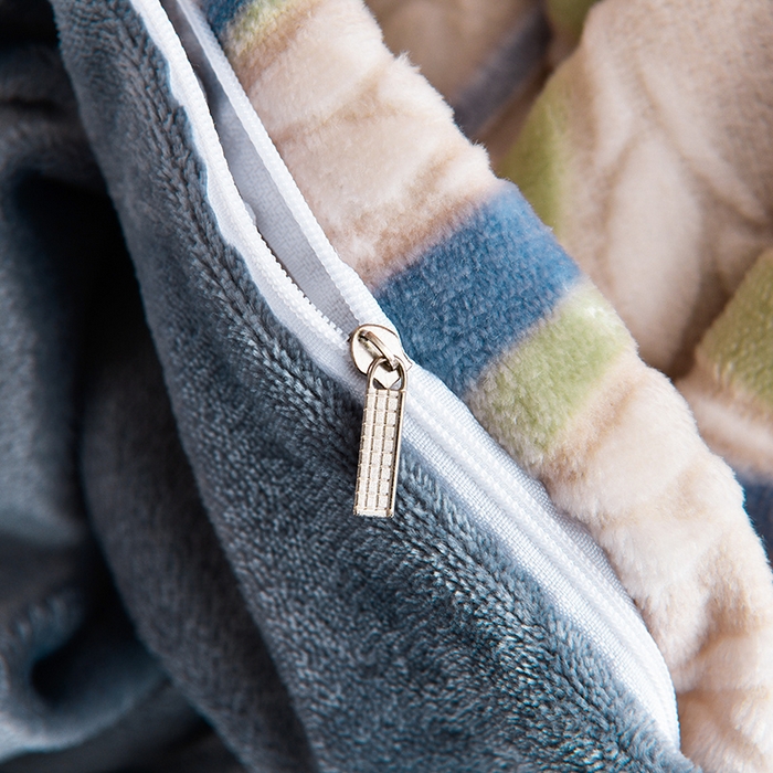 91家纺网 家纺一手货源 找家纺 畅畅家纺 2024新款高克重8斤加厚牛奶绒6D雕花绒印花水晶绒金貂绒法莱绒四件套 川流不息-兰