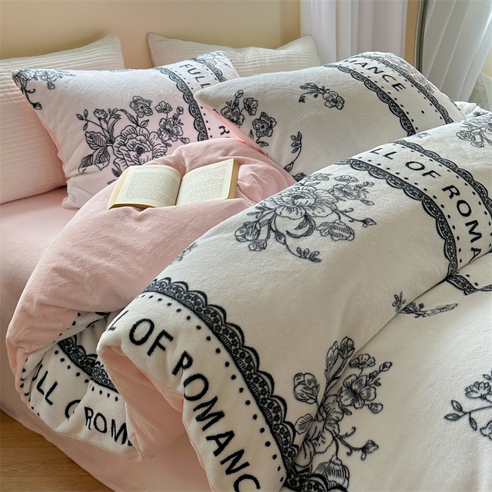 91家纺网 家纺一手货源 找家纺 2023新款牛奶绒印花系列套件 花卉风格 罗曼