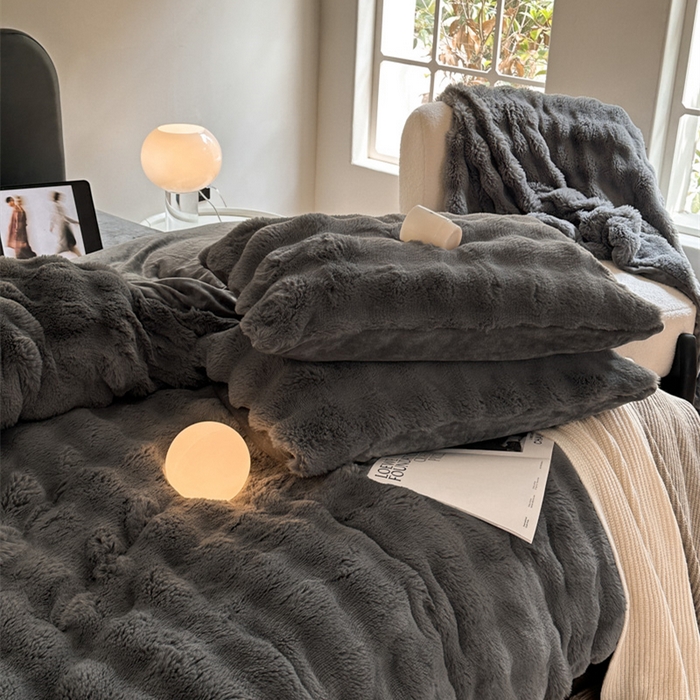 91家纺网 家纺一手货源 找家纺 梦柏家纺 2023新款大兔绒四件套 深灰