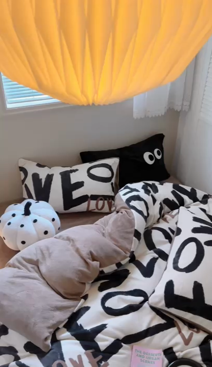 91家纺网 家纺一手货源 找家纺 时年家纺 2023新款牛奶绒印花系列套件 简约风格 爱恋-咖