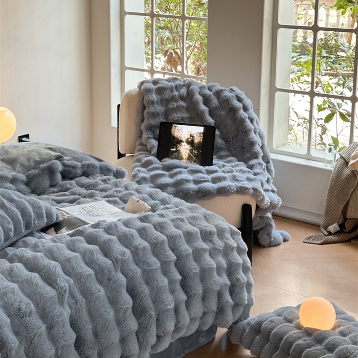 91家纺网 家纺一手货源 找家纺 梦柏家纺 2023新款大兔绒四件套 灰蓝