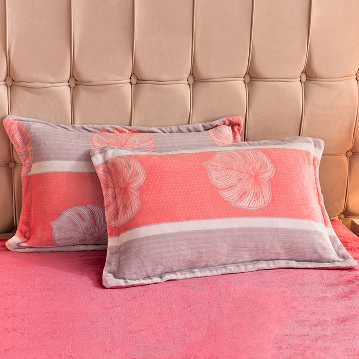 91家纺网 家纺一手货源 找家纺 畅畅家纺 2024新款高克重8斤加厚牛奶绒6D雕花绒印花水晶绒金貂绒法莱绒四件套 冬日情怀-红