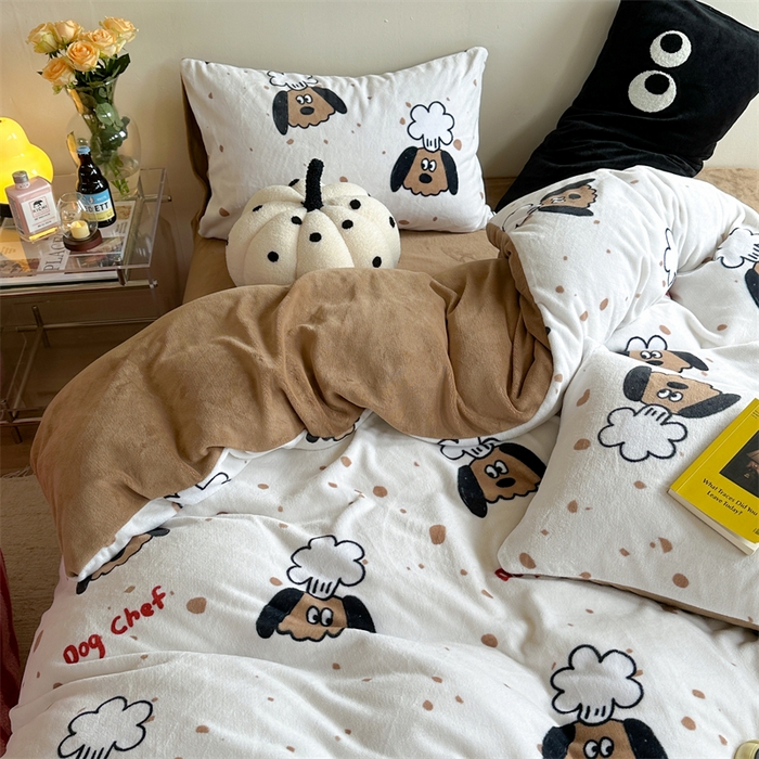 91家纺网 家纺一手货源 找家纺 时年家纺 2023新款牛奶绒印花系列套件 小可爱风格 美食家