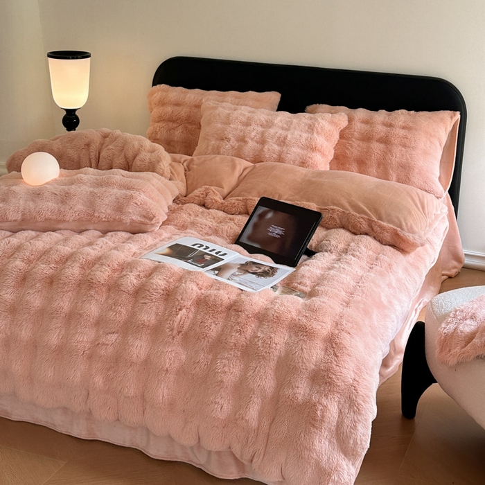 91家纺网 家纺一手货源 找家纺 梦柏家纺 2023新款大兔绒四件套 豆沙