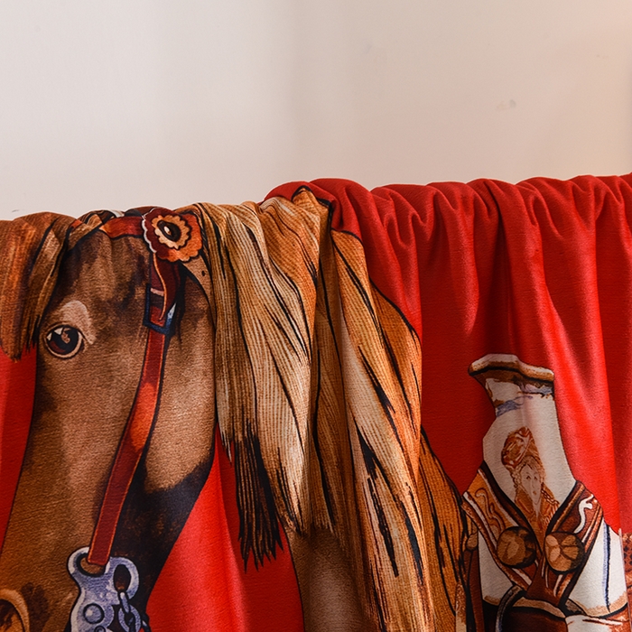 91家纺网 家纺一手货源 找家纺 爵仕家纺 2023新款羊羔绒毯宫廷风骏马系列 红马