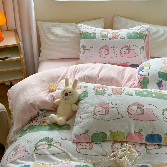 91家纺网 家纺一手货源 找家纺 2023新款牛奶绒印花系列套件 花卉风格 快乐一天