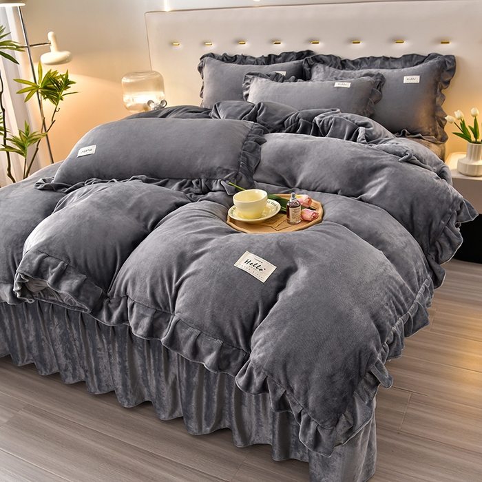 91家纺网 家纺一手货源 找家纺 畅畅家纺 2024新款高克重加厚保暖冬季牛奶绒纯色床盖款四件套 灰色