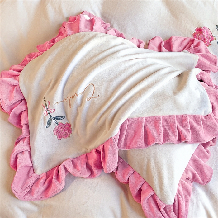 91家纺网 家纺一手货源 找家纺 韩版花边牛奶绒刺绣四件套8斤牛奶绒法兰绒宝宝绒 偏爱-暖白+浅粉