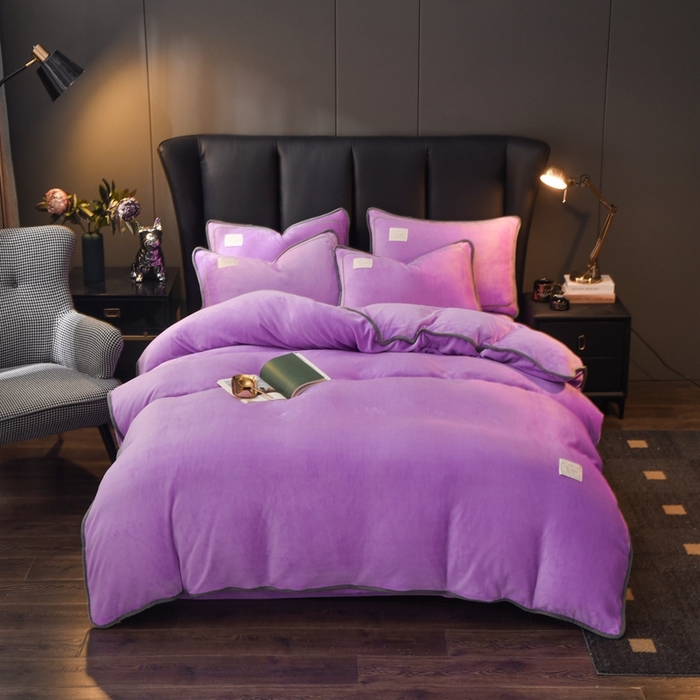 91家纺网 家纺一手货源 找家纺 啊雅家居 2026新款纯色包边双面牛奶绒四件套 包紫色