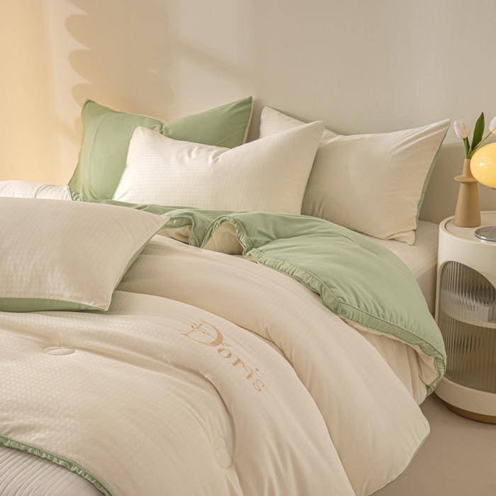 91家纺网 家纺一手货源 找家纺 荔禾家居 2023新款千鸟格提花刺绣款大豆被冬被被子被芯 嫩草绿