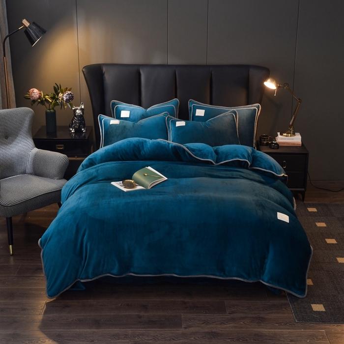 91家纺网 家纺一手货源 找家纺 啊雅家居 2026新款纯色包边双面牛奶绒四件套 包宝蓝