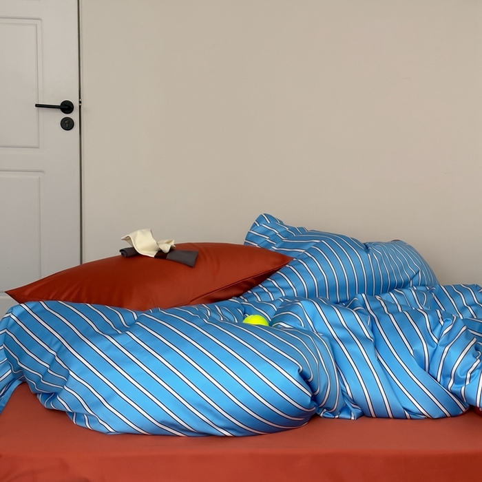 91家纺网 家纺一手货源 找家纺 时年 2023新款100支数码印花条纹四件套 复古星蓝