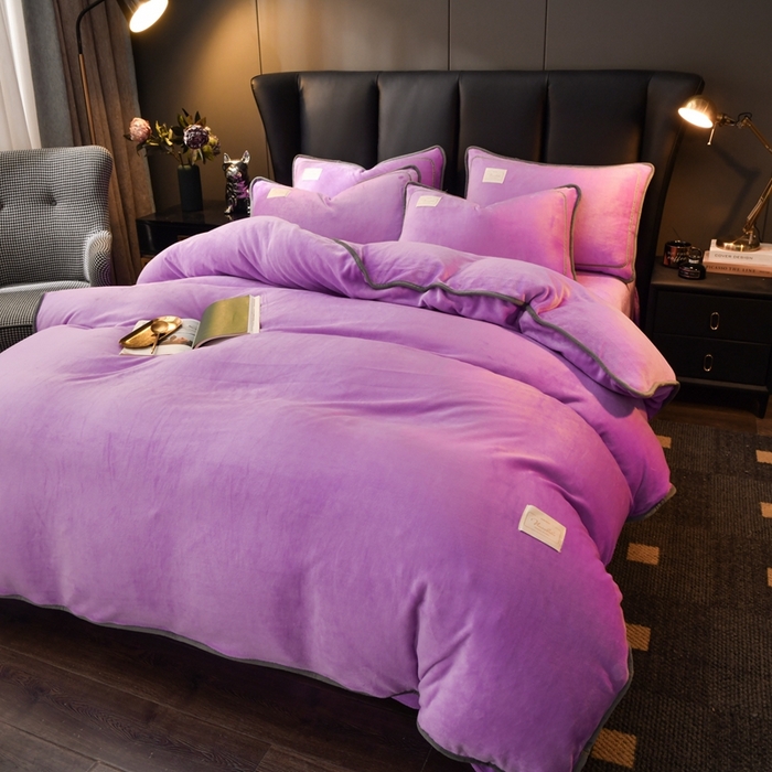 91家纺网 家纺一手货源 找家纺 啊雅家居 2026新款纯色包边双面牛奶绒四件套 包紫色
