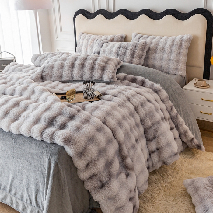 91家纺网 家纺一手货源 找家纺 邦妮家纺2024新款直播爆款兔兔绒兔毛绒渐变色彩色牛奶绒四件套 七彩灰