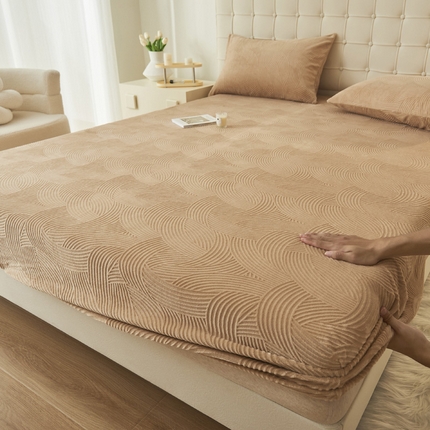 91家纺网 家纺一手货源 找家纺 （总）吾诺家居 2023新款230克立体雕花牛奶绒床笠