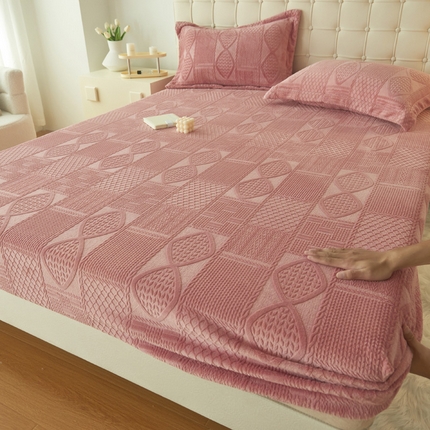 91家纺网 家纺一手货源 找家纺 （总）吾诺家居 2023新款230克立体雕花牛奶绒床笠